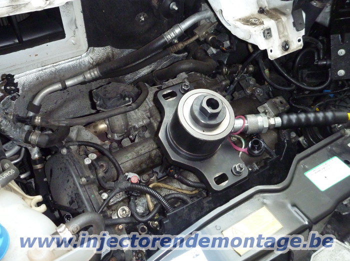 Injector removal from Fiat Ducato / Citroen
                Jumper / Peugeot Boxer 2006-2010 with 2.3 and 3.0
                engines