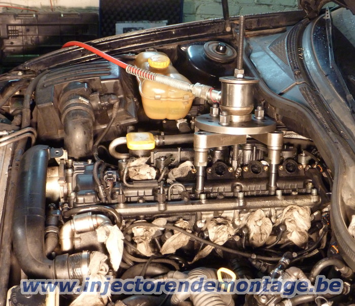 Injector removal from Vauxhall Omega 2.5 dti /
                BMW 525